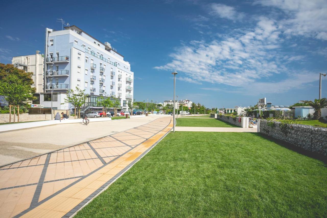 Hotel Baya - In Centro, Sul Mare Milano Marittima Eksteriør bilde