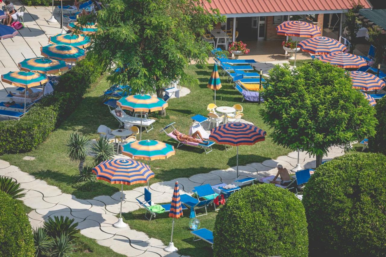 Hotel Baya - In Centro, Sul Mare Milano Marittima Eksteriør bilde