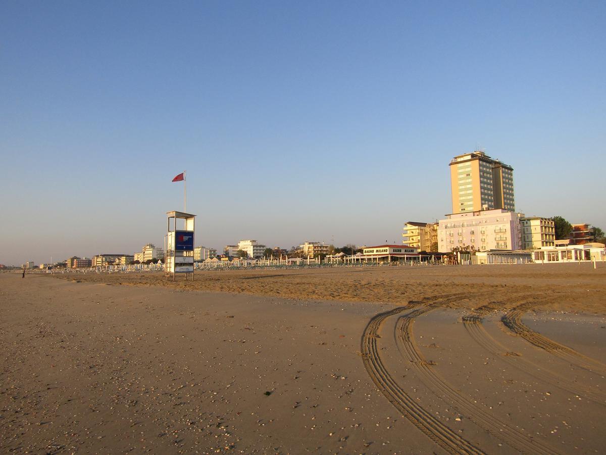 Hotel Baya - In Centro, Sul Mare Milano Marittima Eksteriør bilde