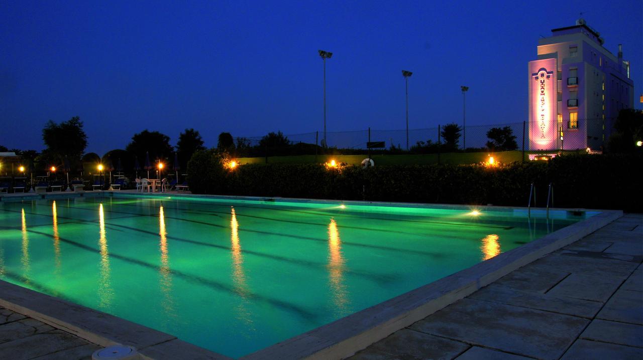 Hotel Baya - In Centro, Sul Mare Milano Marittima Eksteriør bilde